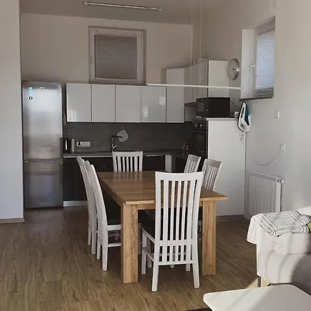 Yellow House Grabrovec