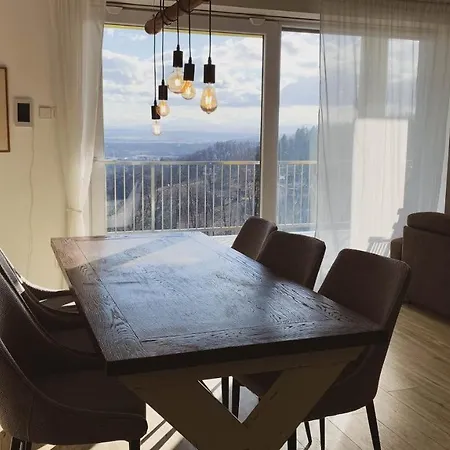 Yellow House Grabrovec *