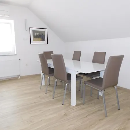 Lejlighed Yellow House Grabrovec Metlika