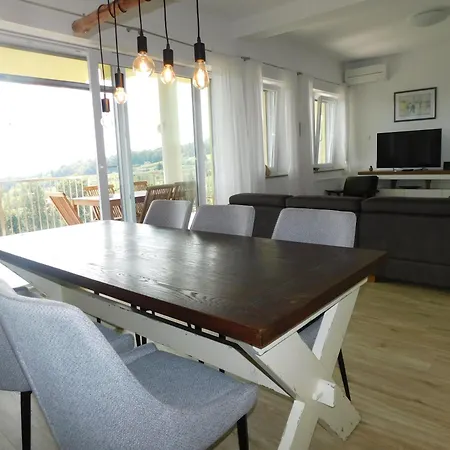 Apartman Yellow House Grabrovec *