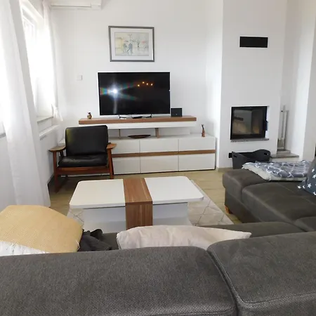 Apartman Yellow House Grabrovec