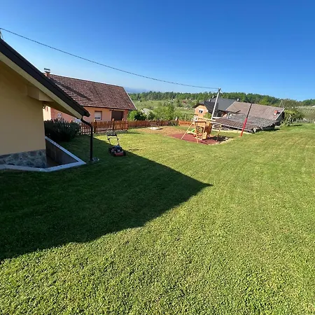 Yellow House Grabrovec