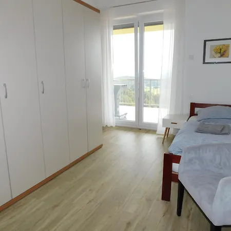 Yellow House Grabrovec * 메틀리카