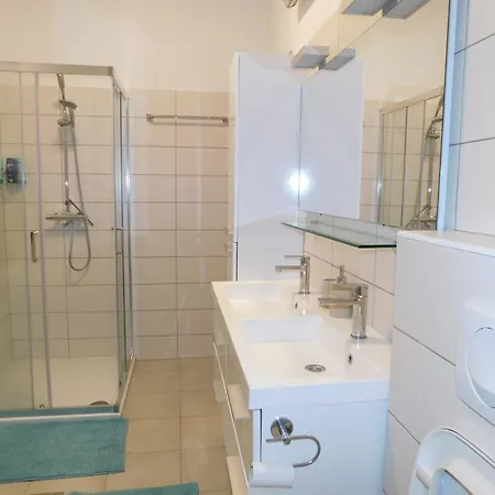 Yellow House Grabrovec Apartment