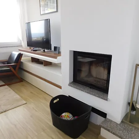 Apartman Yellow House Grabrovec