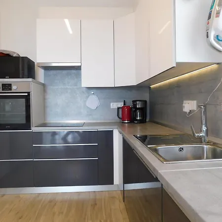 Apartman Yellow House Grabrovec