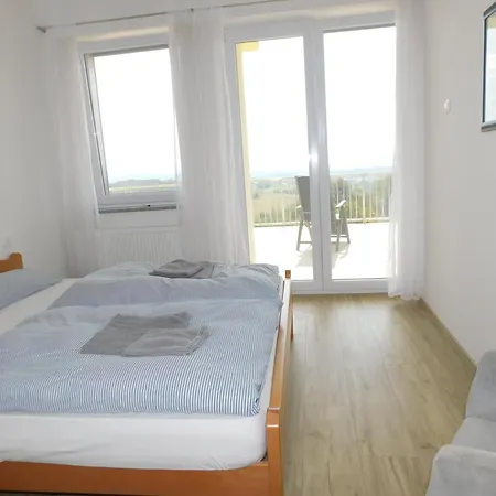 Yellow House Grabrovec Apartment