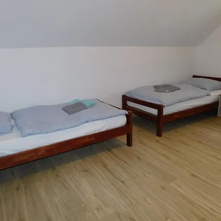 Yellow House Grabrovec Apartment Metlika