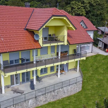 Apartament Yellow House Grabrovec