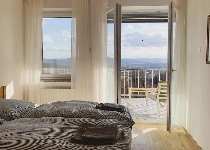 Yellow House Grabrovec * Metlika